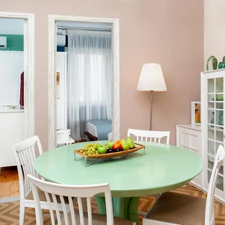 Avgi By The Sea بلاك كالا