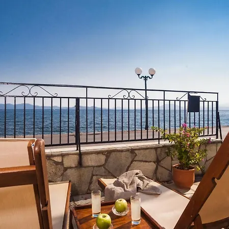 Avgi By The Sea بلاك كالا